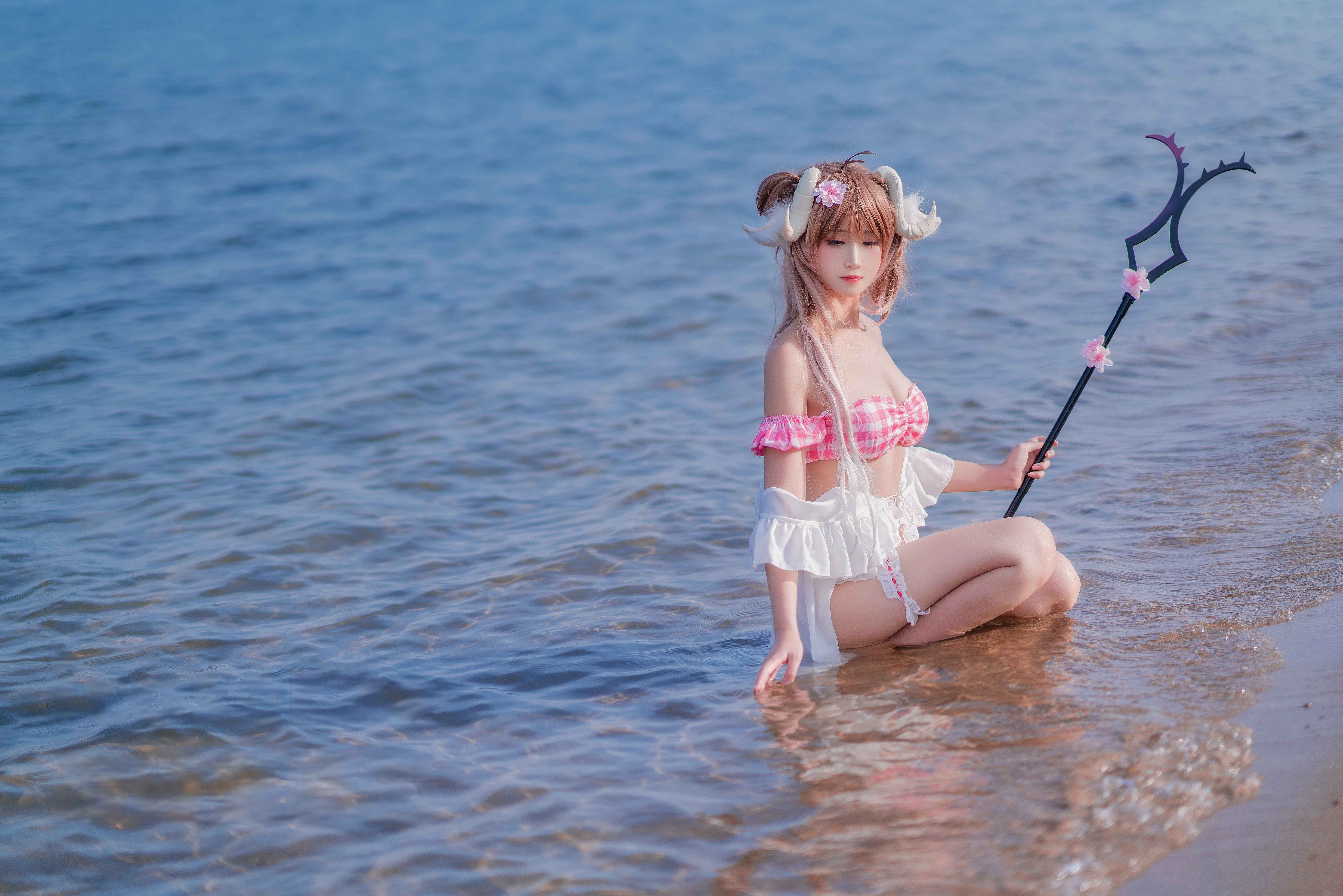 三度_69 – 小羊泳装[17P-197M]