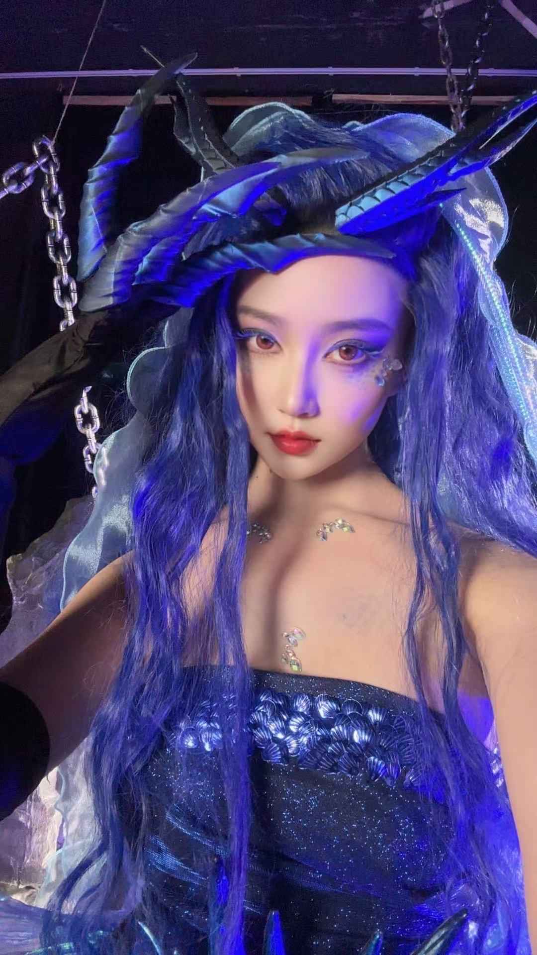 图片[1]-年年 – 敖润 [94P1V-1.3GB]-R站